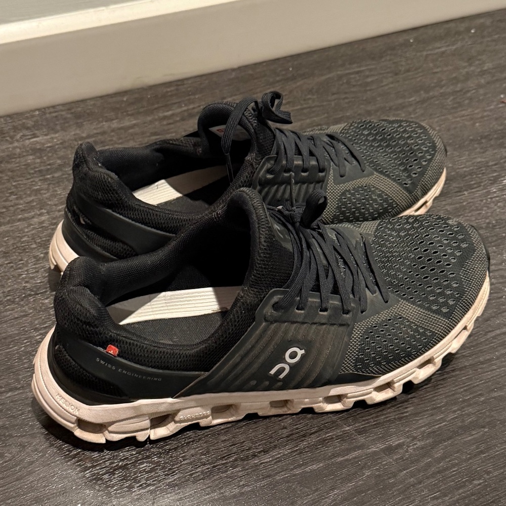 Mens On Cloudswift - black, size 9